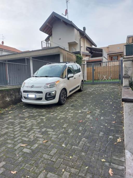 Smile Home! Graziosa Casa Con Parcheggio E Giardino Bovísio-Masciago Milanese Eksteriør billede